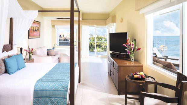 Sensatori Mexico Ocean Front Honeymoon Suite